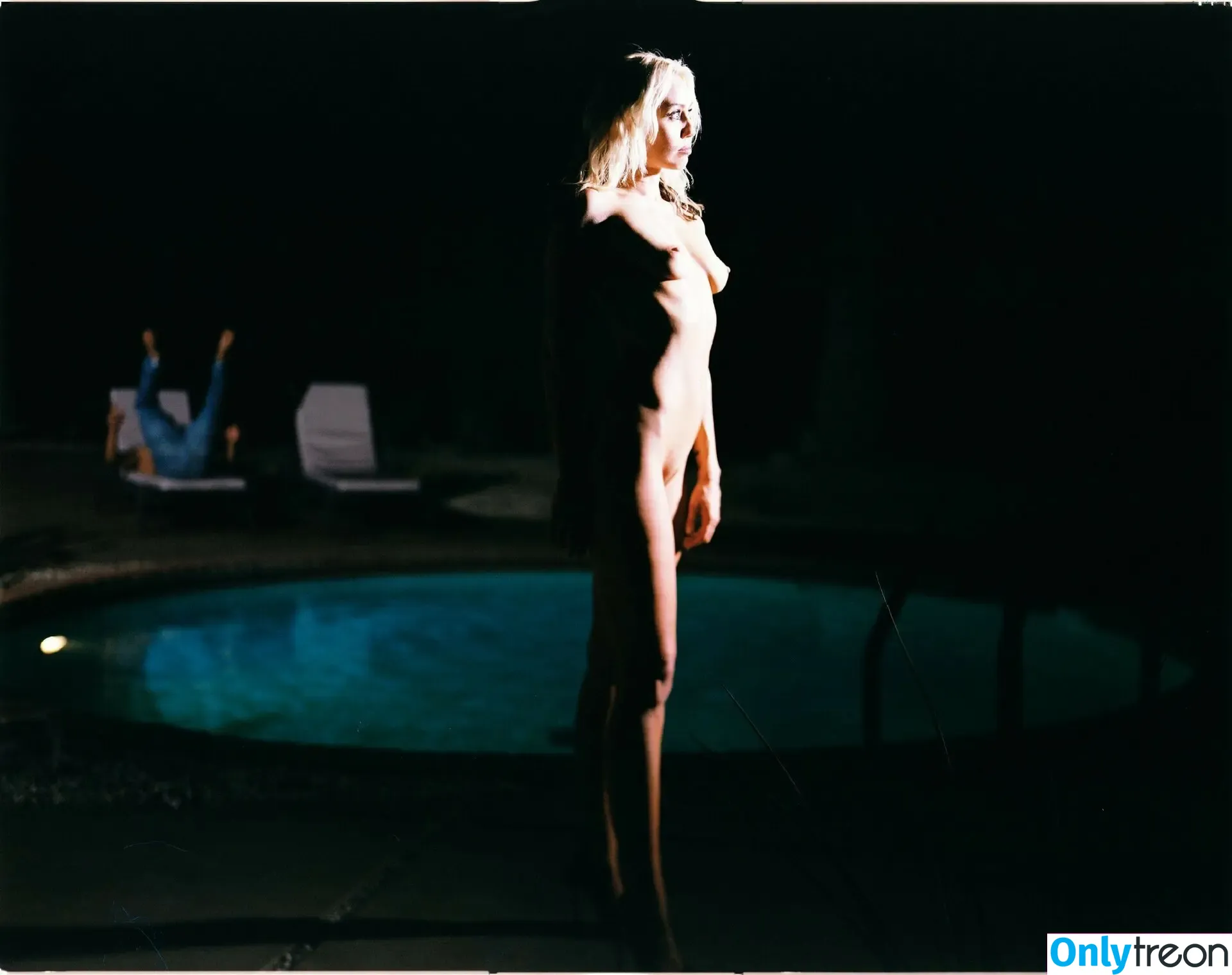 Miley Cyrus nude photo #2432 (MileyCyrus)