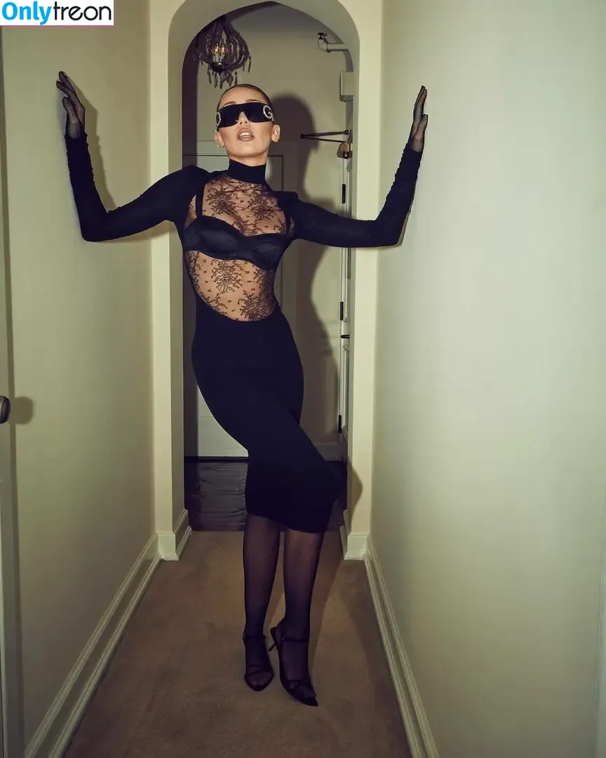 Miley Cyrus nude photo #2489 (MileyCyrus)