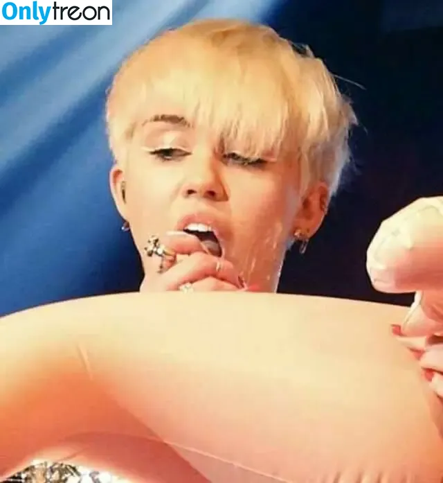 Miley Cyrus nude photo #2662 (MileyCyrus)