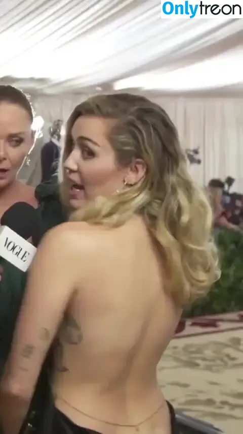 Miley Cyrus nude photo #2668 (MileyCyrus)