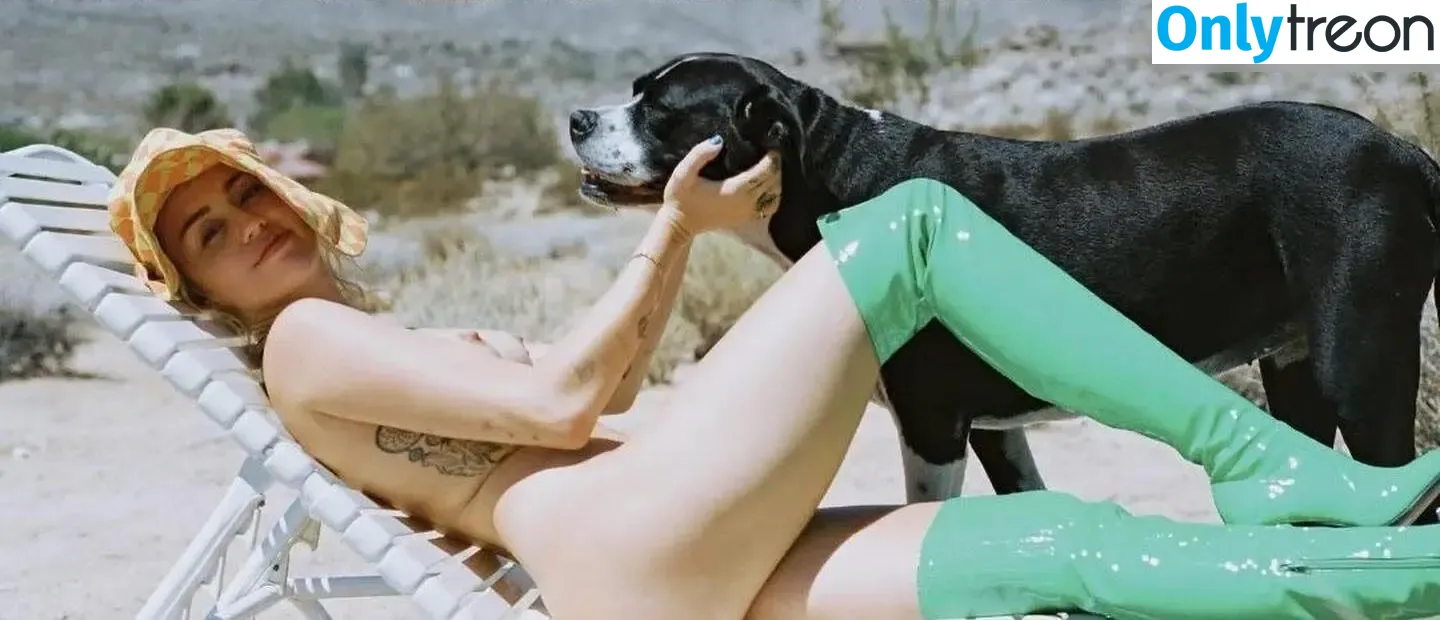 Miley Cyrus nude photo #2682 (MileyCyrus)