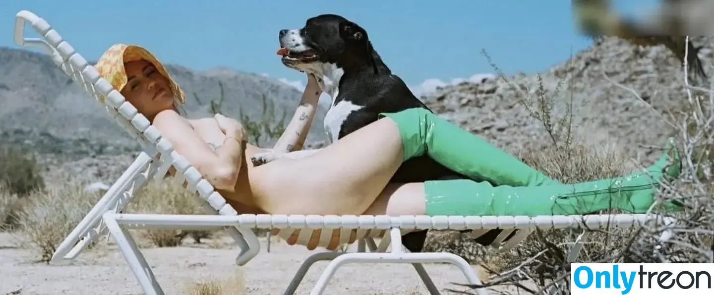 Miley Cyrus nude photo #2684 (MileyCyrus)