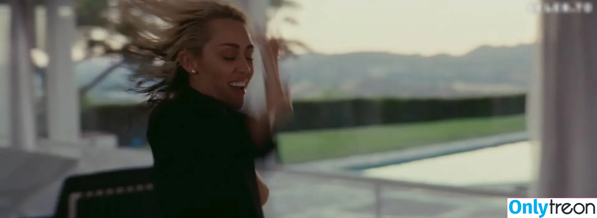 Miley Cyrus nude photo #2690 (MileyCyrus)