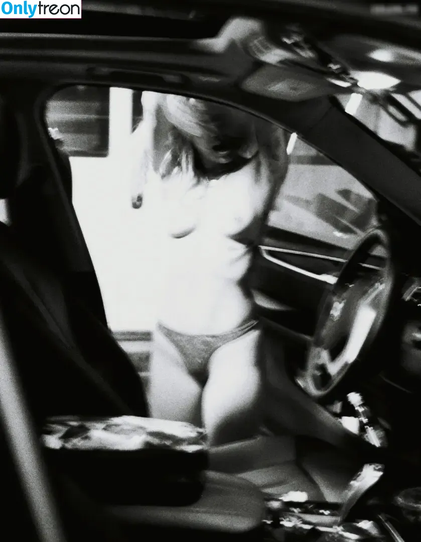 Miley Cyrus nude photo #2705 (MileyCyrus)