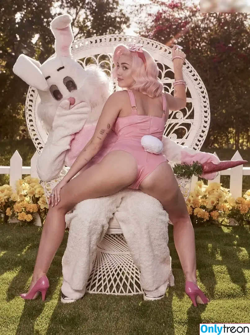 Miley Cyrus nude photo #2735 (MileyCyrus)