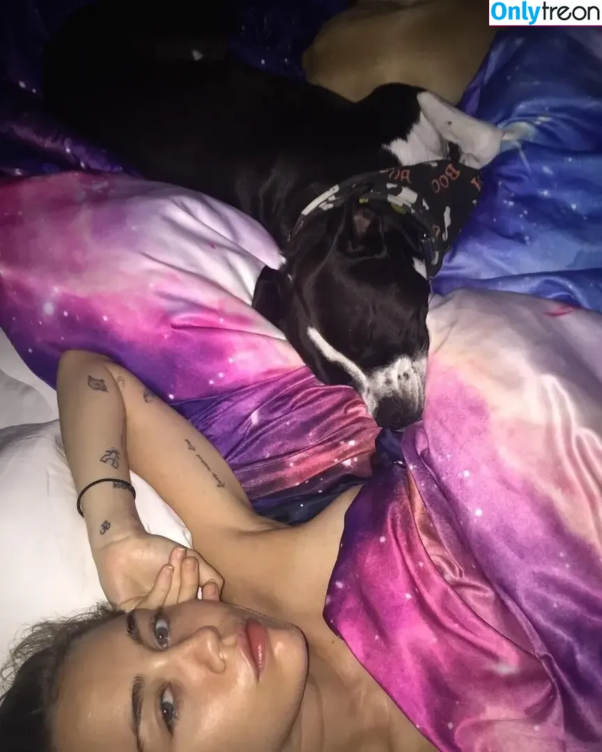 Miley Cyrus nude photo #2762 (MileyCyrus)