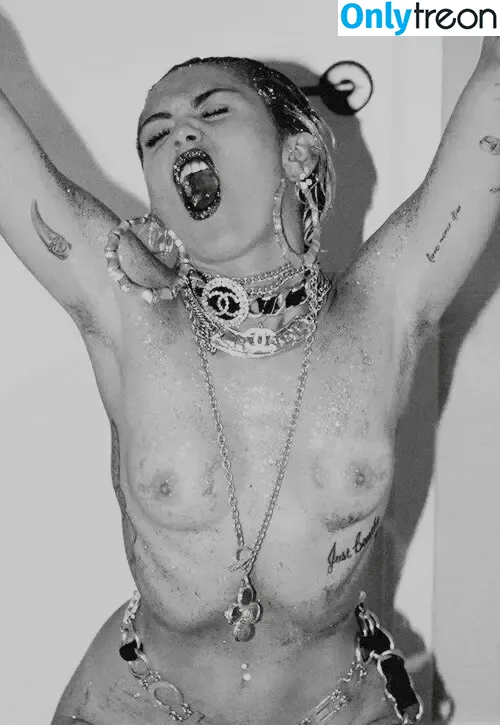 Miley Cyrus nude photo #2764 (MileyCyrus)