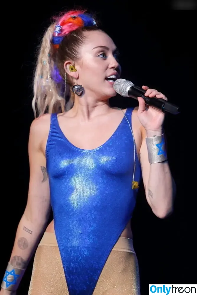 Miley Cyrus nude photo #2793 (MileyCyrus)