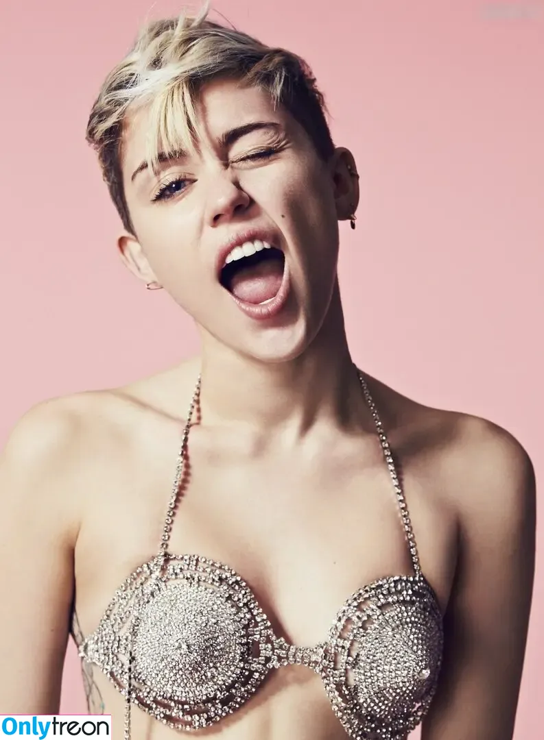 Miley Cyrus nude photo #2842 (MileyCyrus)