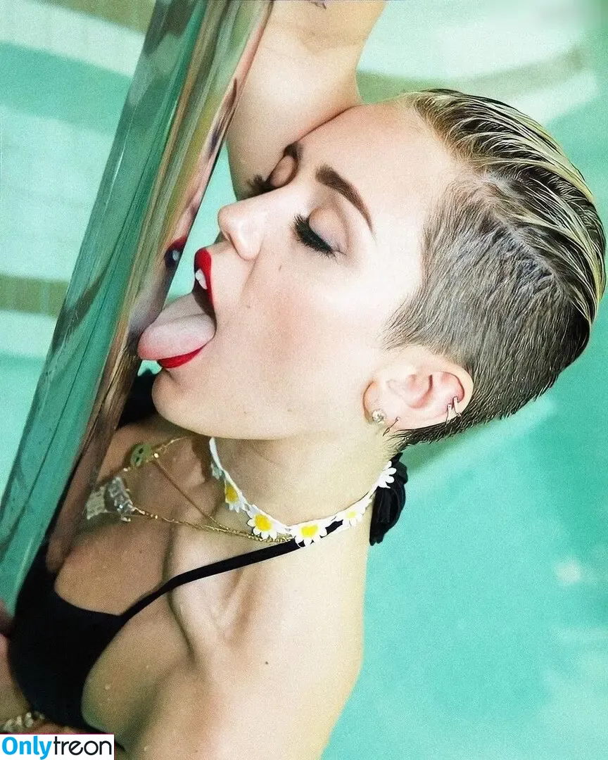 Miley Cyrus nude photo #2947 (MileyCyrus)