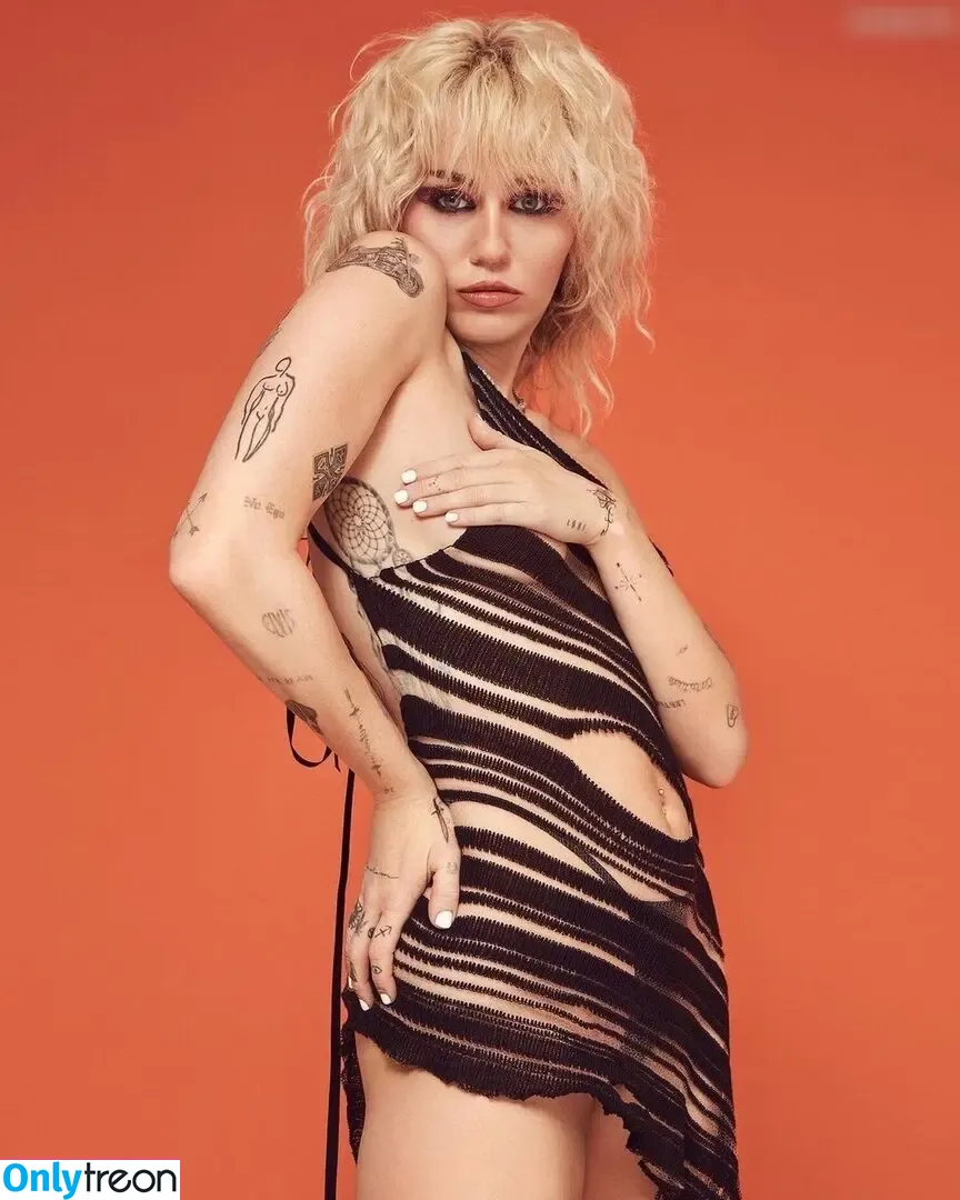 Miley Cyrus nude photo #2957 (MileyCyrus)