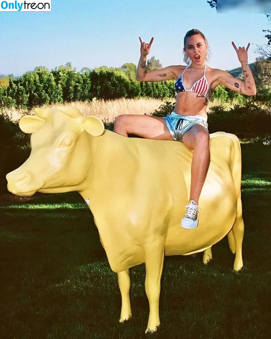 Miley Cyrus nude photo #2972 (MileyCyrus)