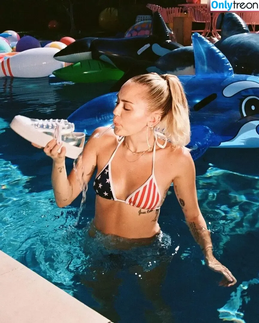 Miley Cyrus nude photo #2973 (MileyCyrus)