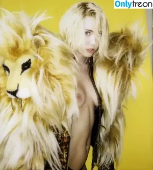 Miley Cyrus / MileyCyrus nude photo #3059