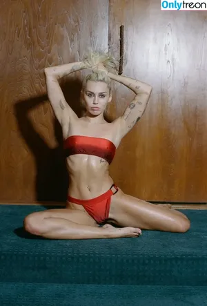 Miley Cyrus / MileyCyrus nude photo #3136