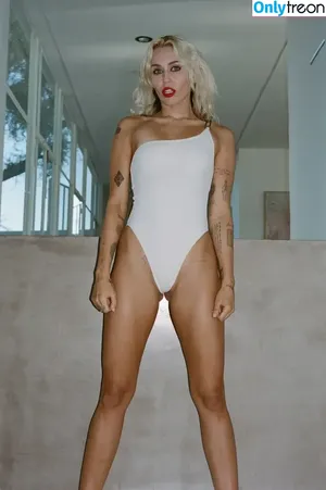 Miley Cyrus / MileyCyrus nude photo #3141