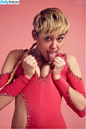 Miley Cyrus / MileyCyrus nude photo #3204