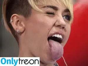 Miley Cyrus / MileyCyrus nude photo #3214