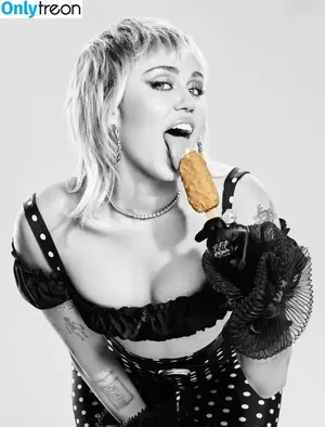 Miley Cyrus / MileyCyrus nude photo #3219