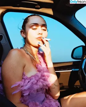 Miley Cyrus / MileyCyrus nude photo #3253