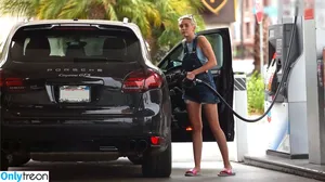 Miley Cyrus / MileyCyrus nude photo #3260