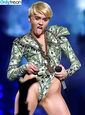 Miley Cyrus / MileyCyrus nude photo #3287
