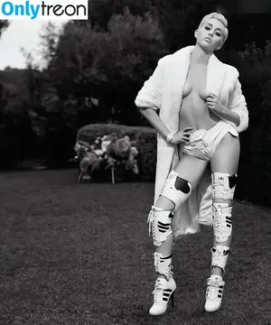Miley Cyrus / MileyCyrus nude photo #3512