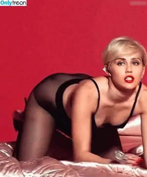 Miley Cyrus / MileyCyrus nude photo #3889