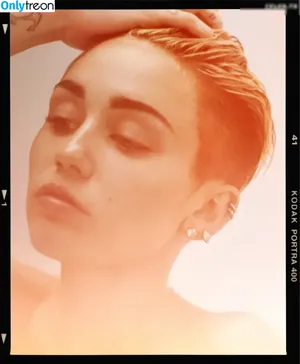Miley Cyrus / MileyCyrus nude photo #3892