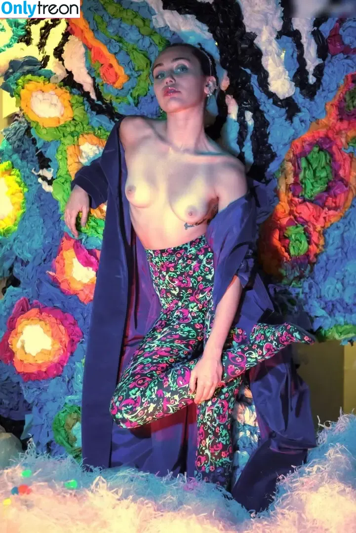 Miley Cyrus nude photo #3118 (MileyCyrus)