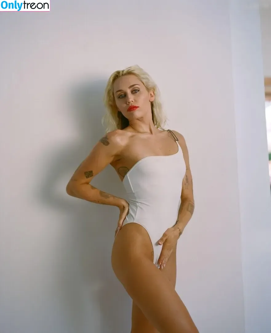 Miley Cyrus nude photo #3135 (MileyCyrus)