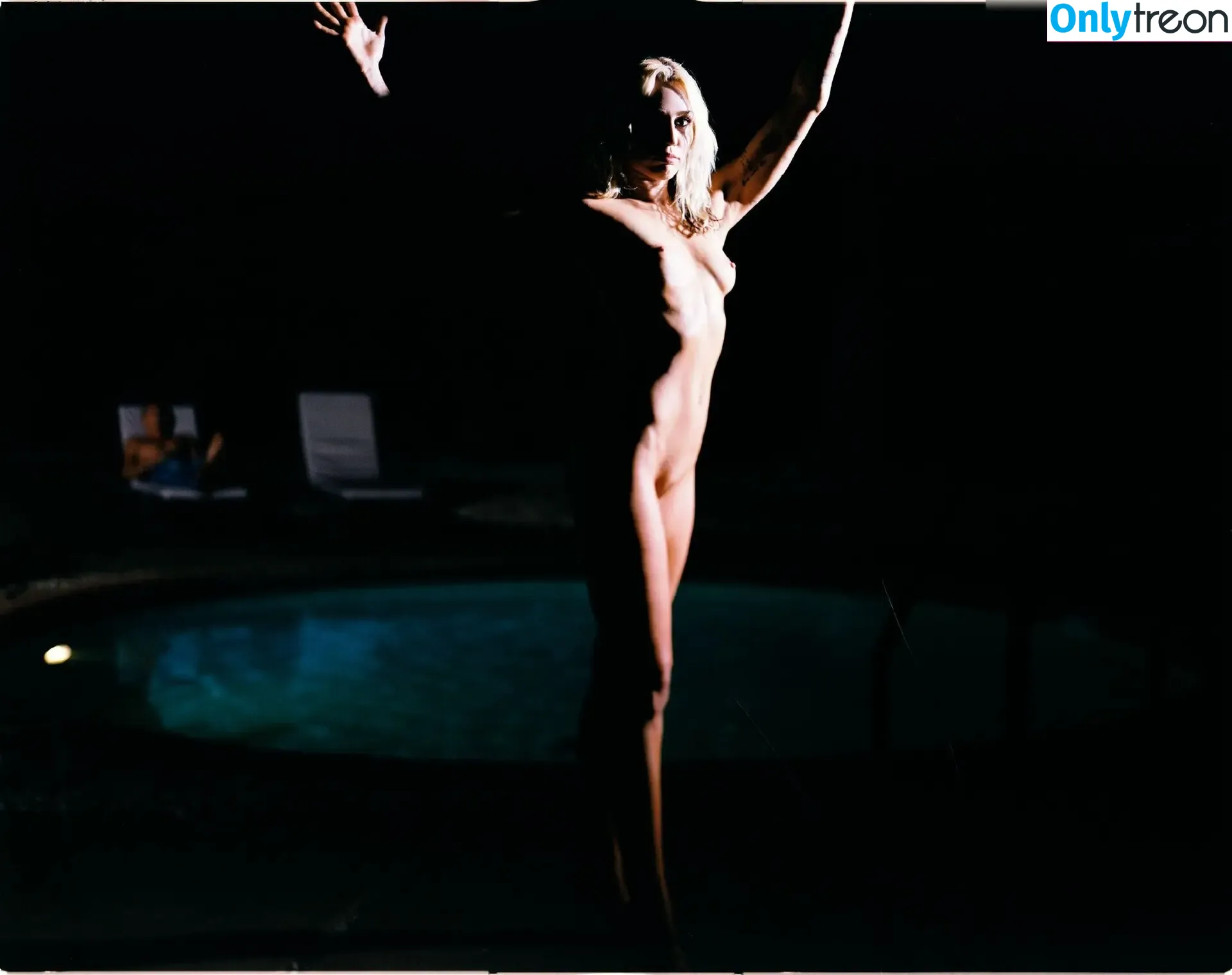 Miley Cyrus nude photo #3158 (MileyCyrus)