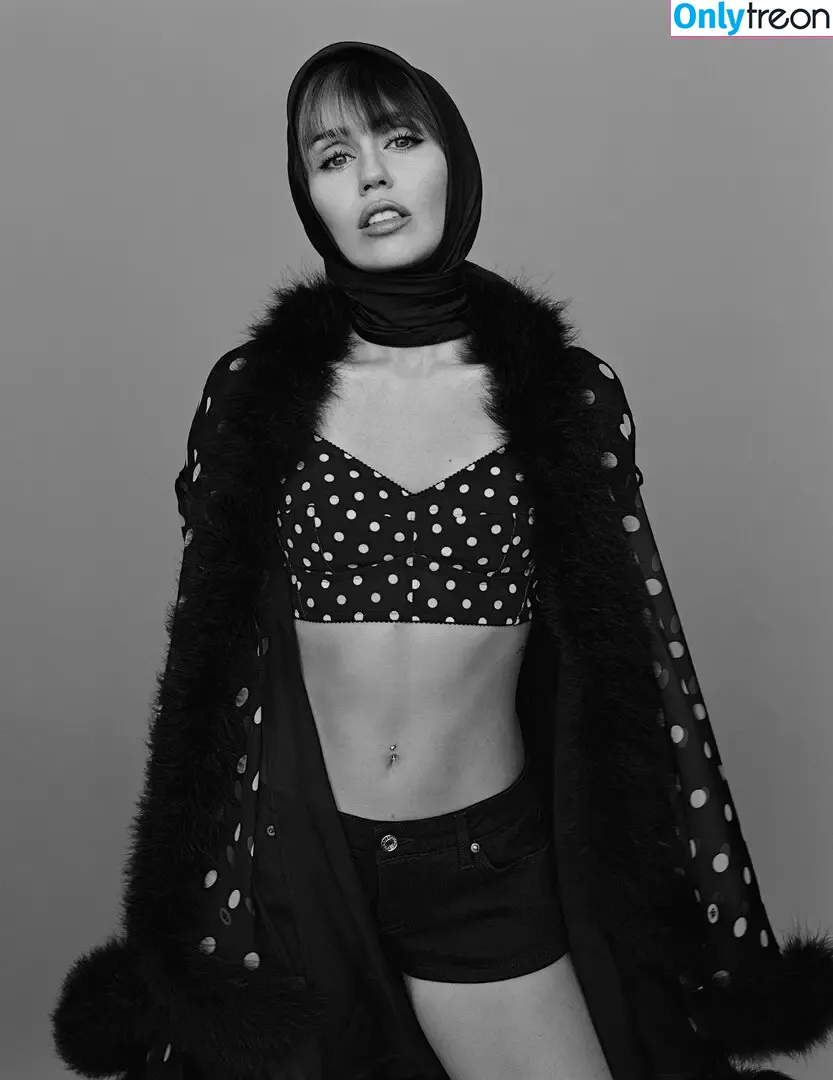 Miley Cyrus nude photo #3177 (MileyCyrus)