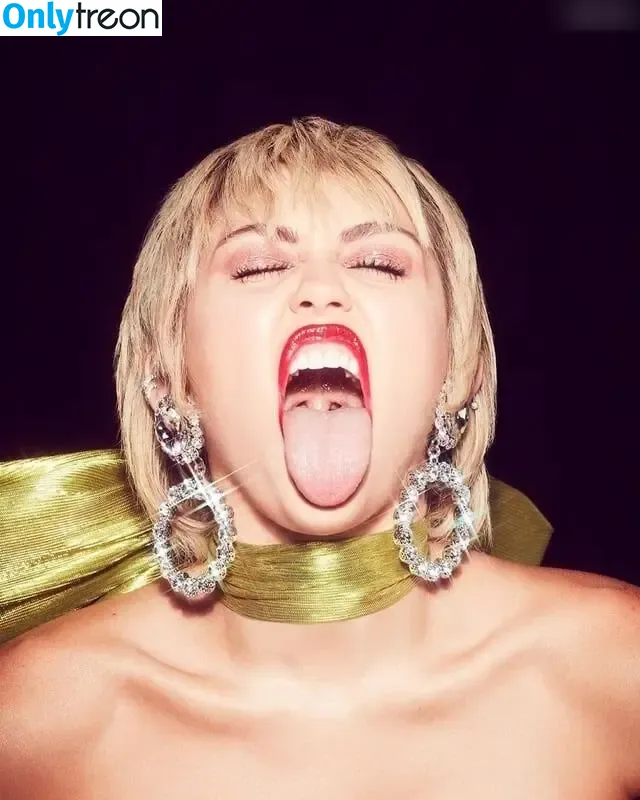 Miley Cyrus nude photo #3199 (MileyCyrus)