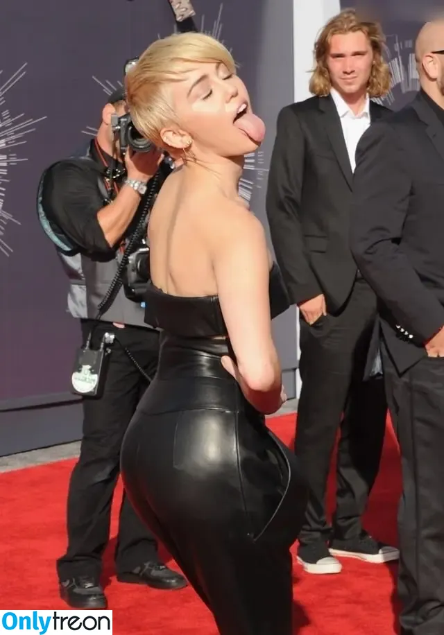 Miley Cyrus nude photo #3202 (MileyCyrus)
