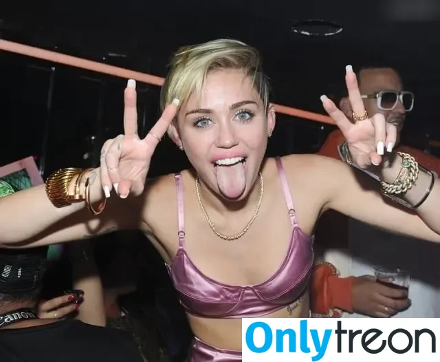 Miley Cyrus nude photo #3210 (MileyCyrus)