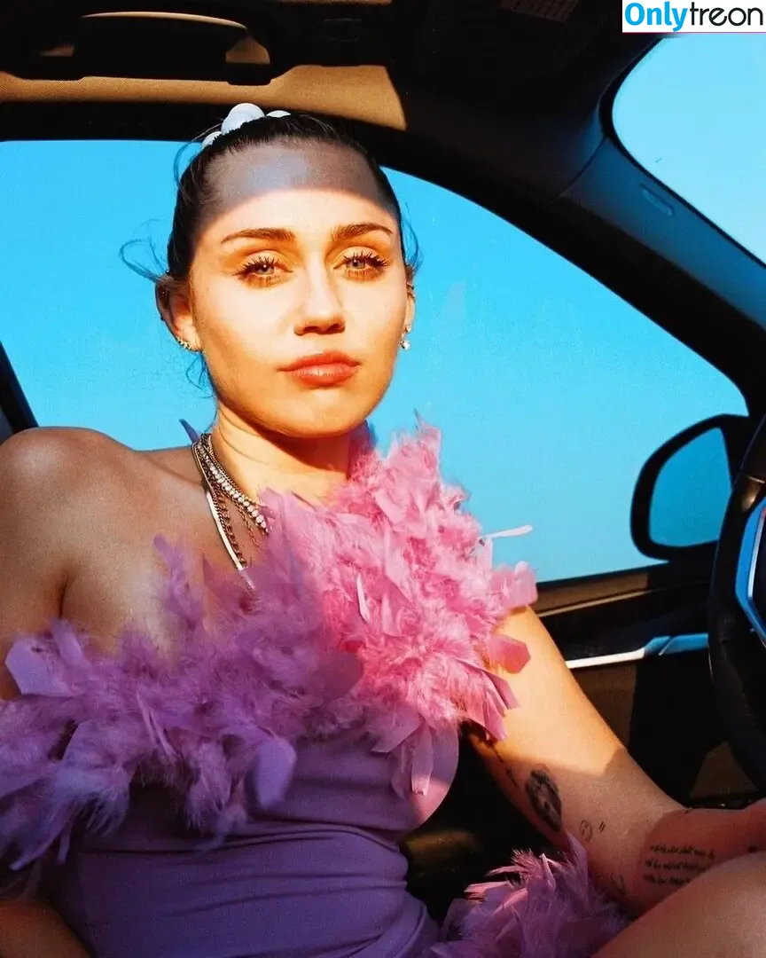 Miley Cyrus nude photo #3252 (MileyCyrus)