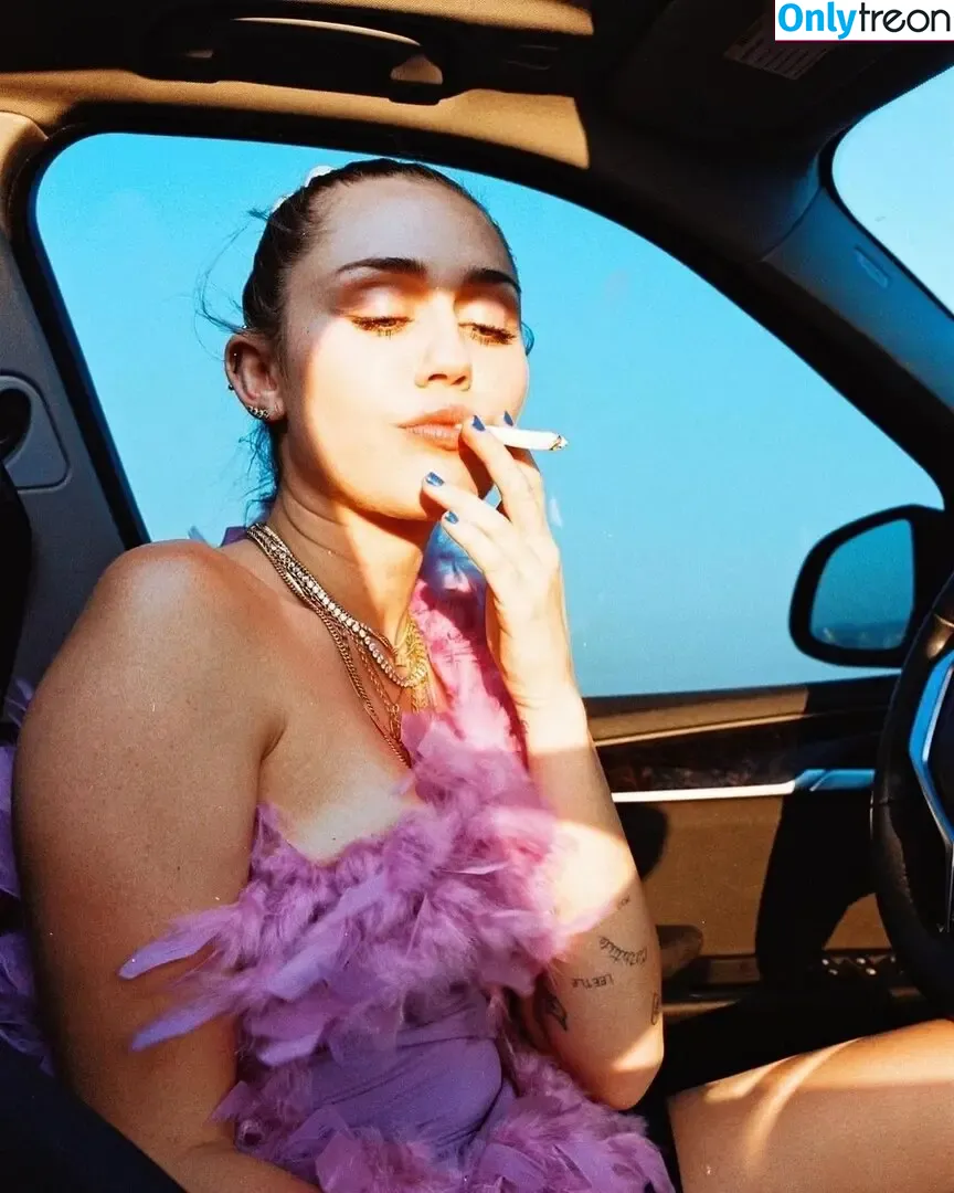 Miley Cyrus nude photo #3253 (MileyCyrus)