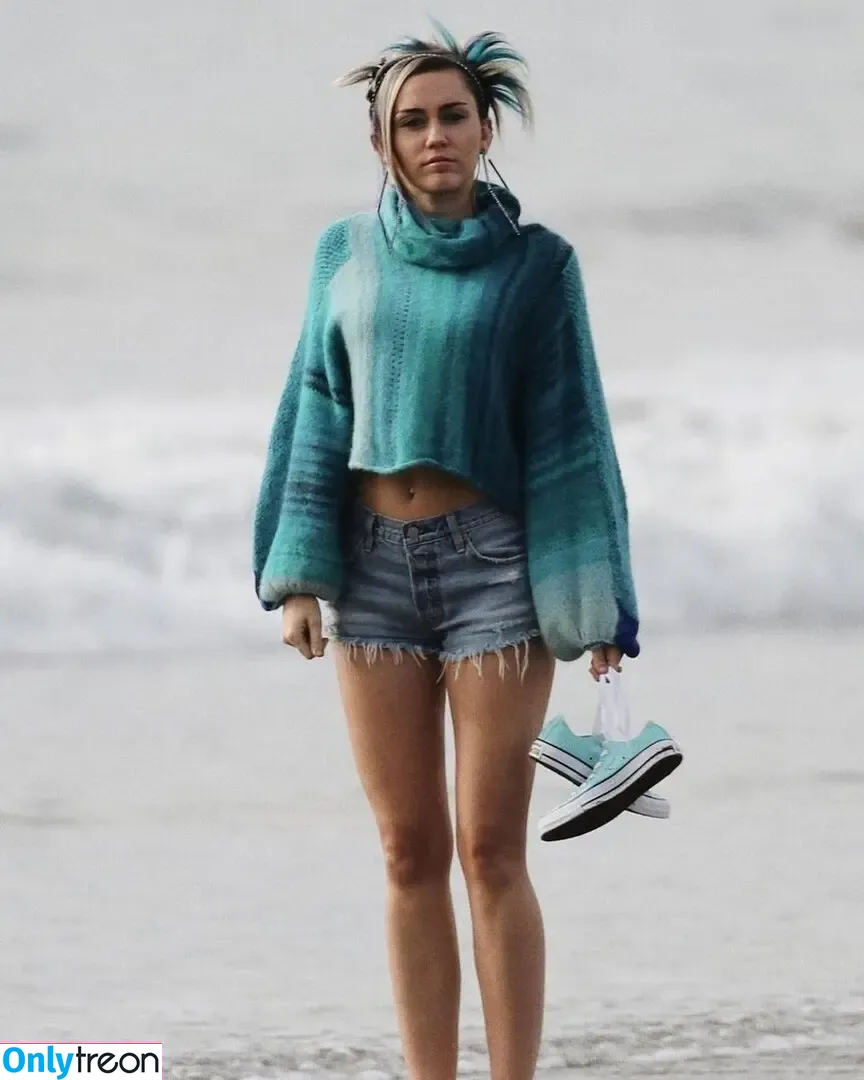 Miley Cyrus nude photo #3256 (MileyCyrus)