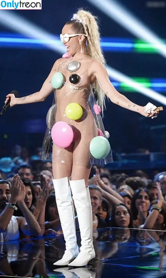 Miley Cyrus nude photo #3309 (MileyCyrus)