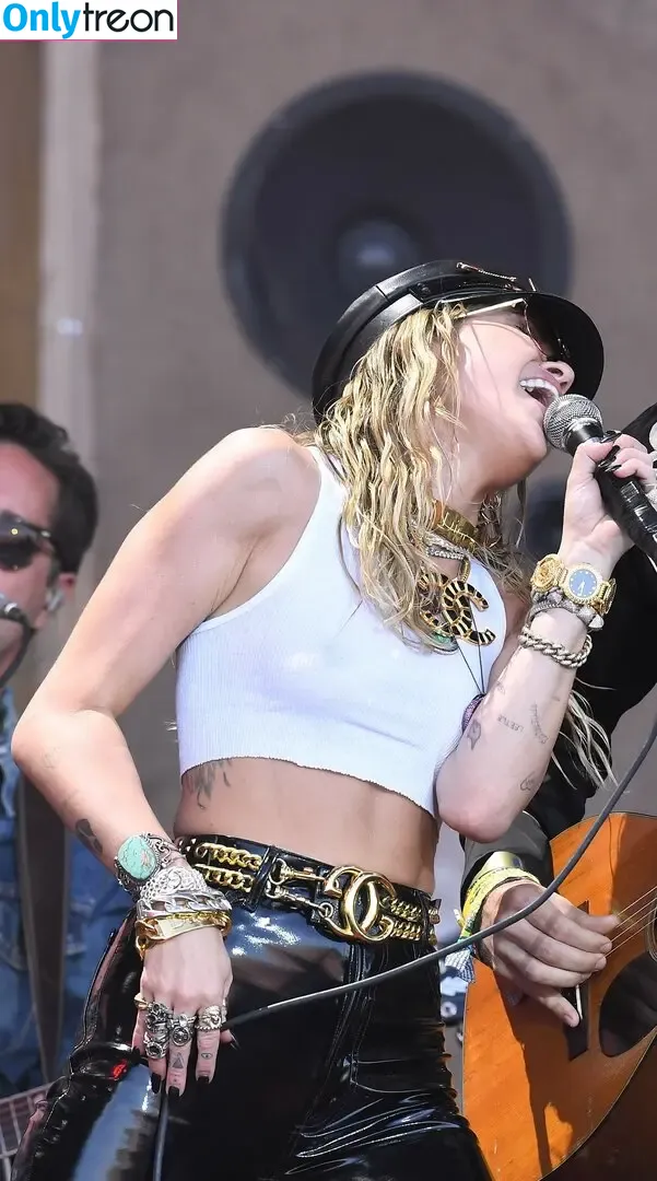 Miley Cyrus nude photo #3387 (MileyCyrus)