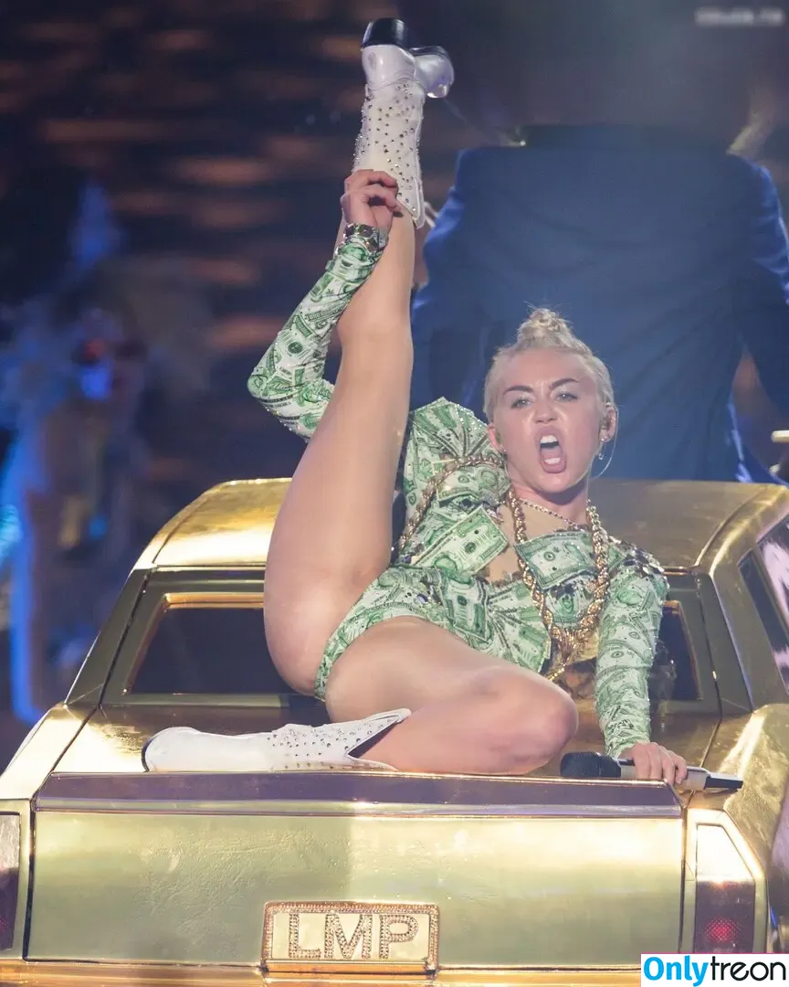 Miley Cyrus nude photo #3436 (MileyCyrus)