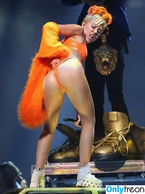 Miley Cyrus nude photo #3472 (MileyCyrus)