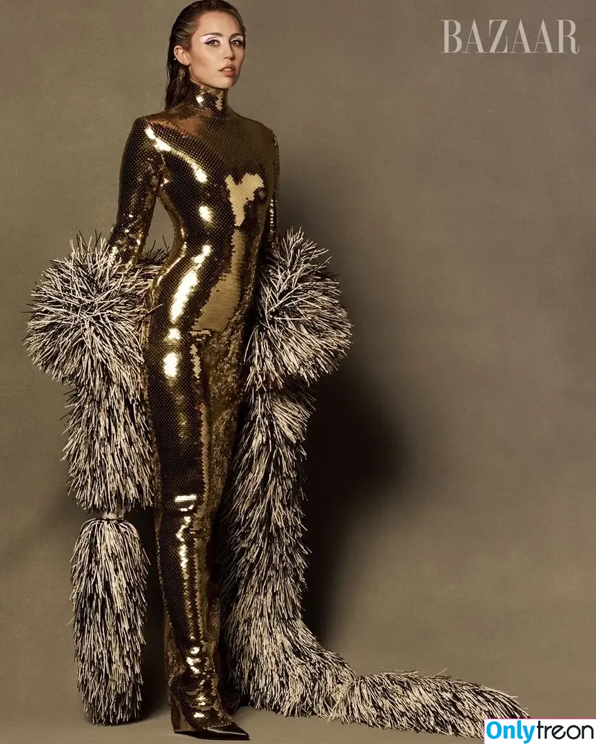 Miley Cyrus nude photo #3670 (MileyCyrus)