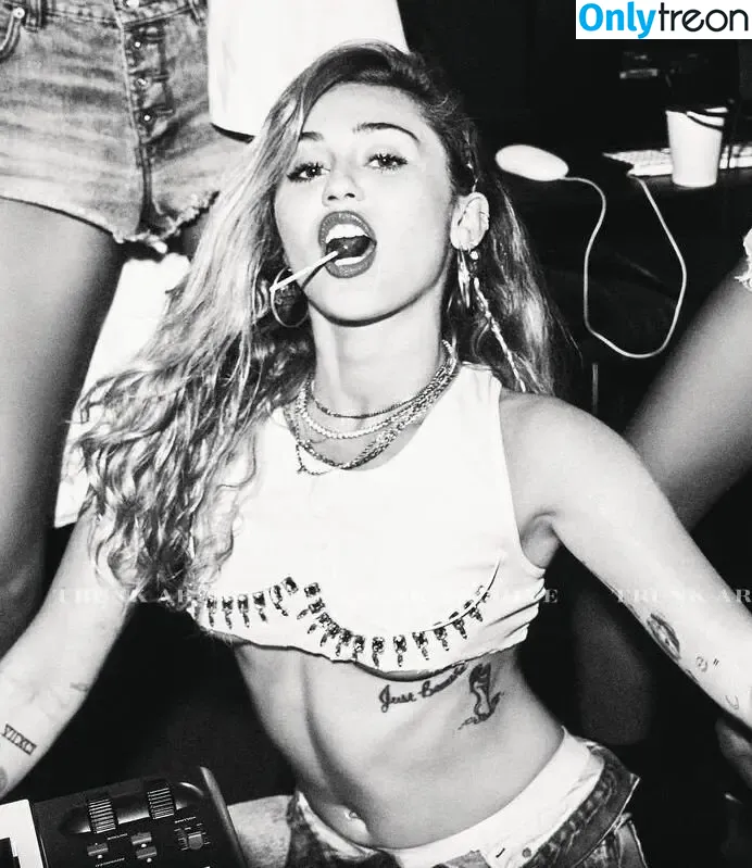 Miley Cyrus nude photo #3723 (MileyCyrus)