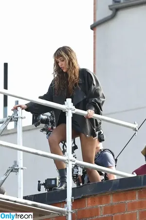 Miley Cyrus / MileyCyrus nude photo #4758