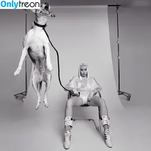 Miley Cyrus / MileyCyrus nude photo #4807