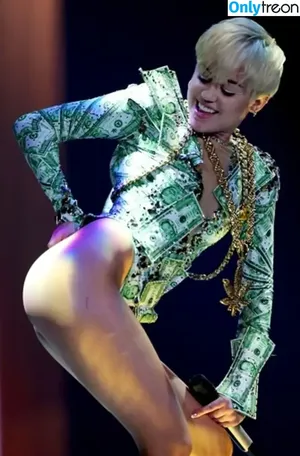 Miley Cyrus / MileyCyrus nude photo #4948