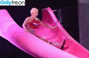 Miley Cyrus / MileyCyrus nude photo #4949
