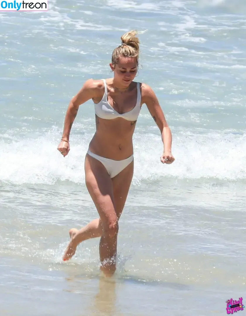 Miley Cyrus nude photo #4425 (MileyCyrus)